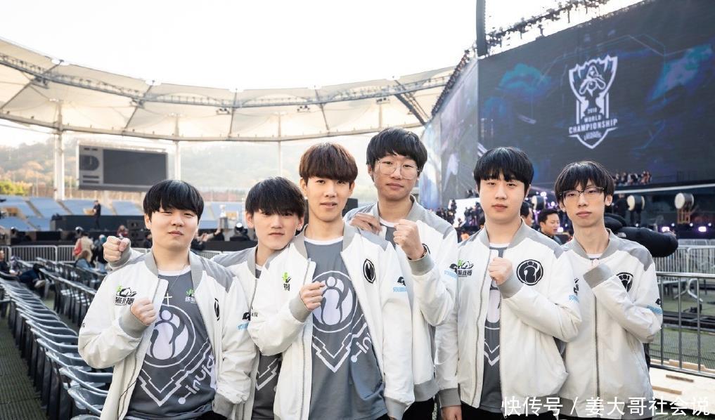 爆发笑到最 爆发笑到最